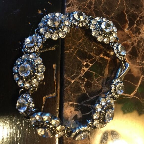 QUALITY CRYSTAL & Metal Jeweled Bracelet - Picture 1 of 8